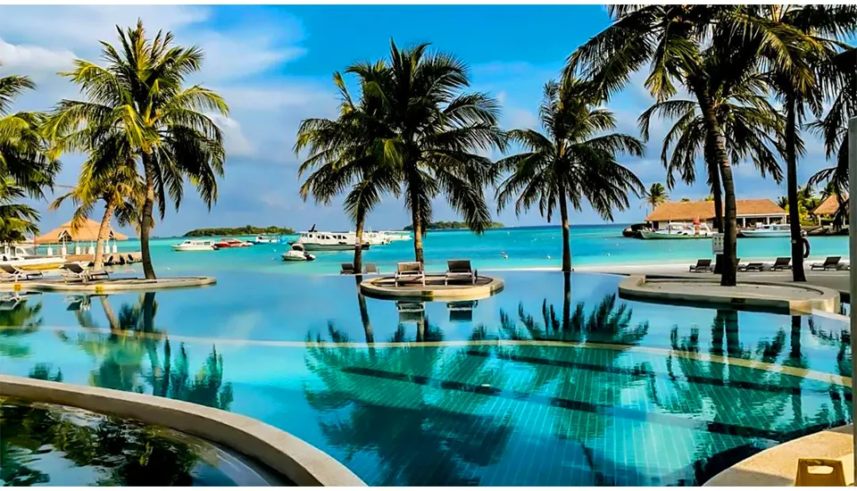 هتل هالیدی این کندوما